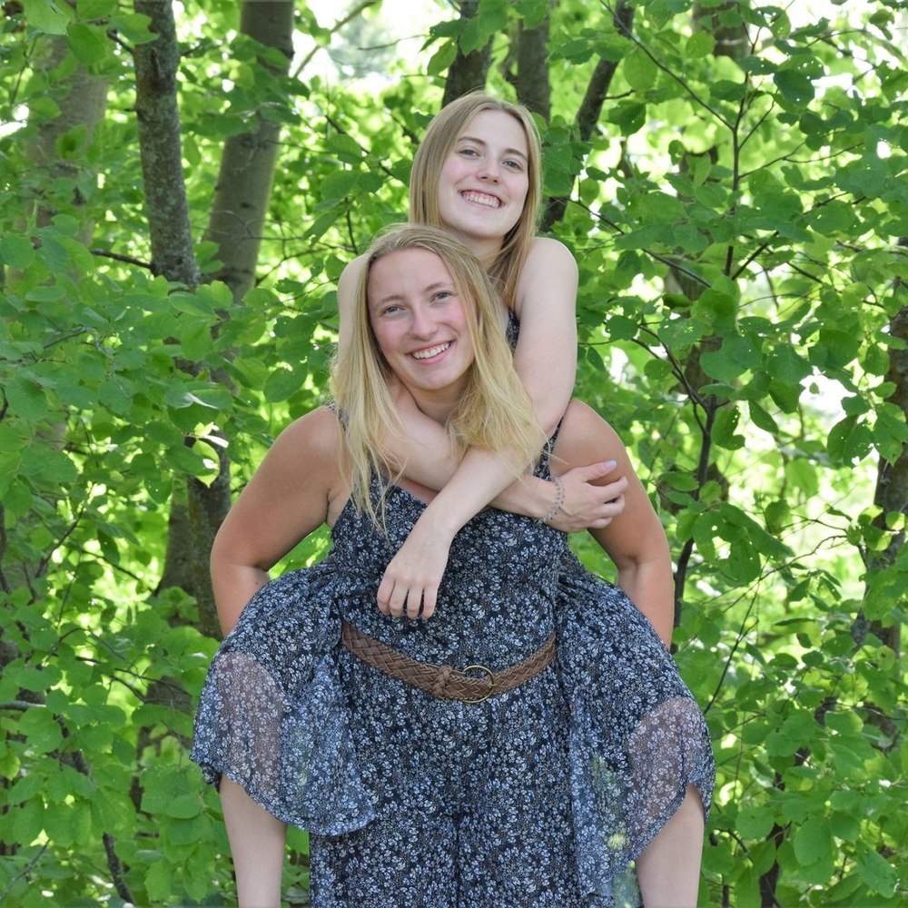 Meet your Posher, Hali